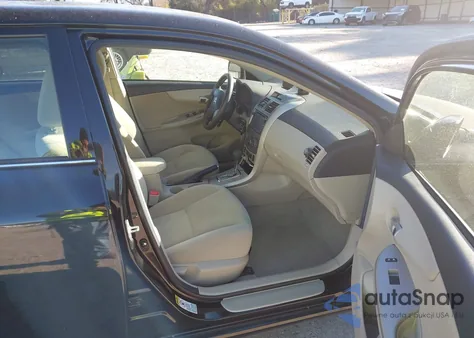 2013 Toyota Corolla Le z USA, uszkodzony, nr VIN 2T1BU4EE7DC919398